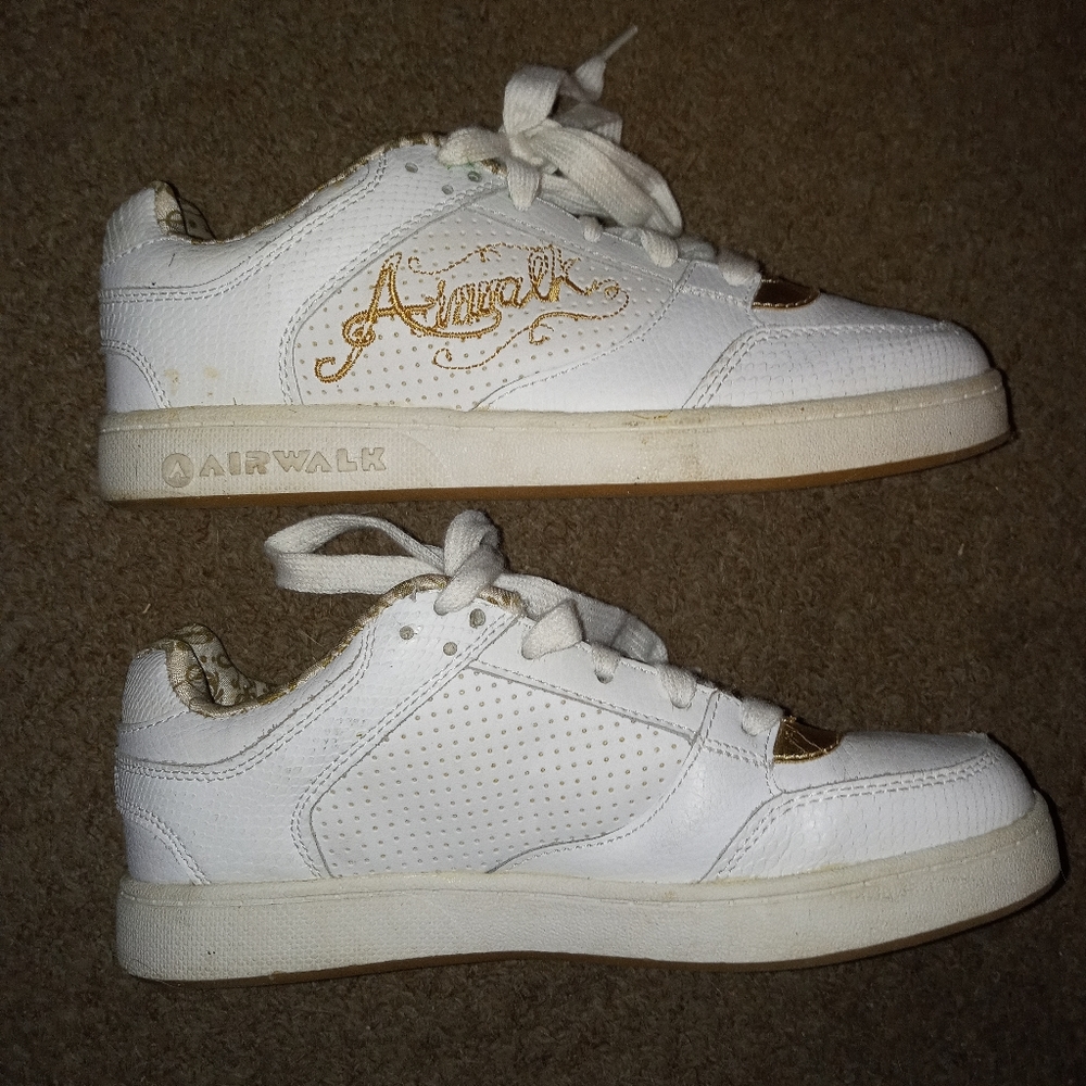 Airwalk White and Gold Skater Shoes